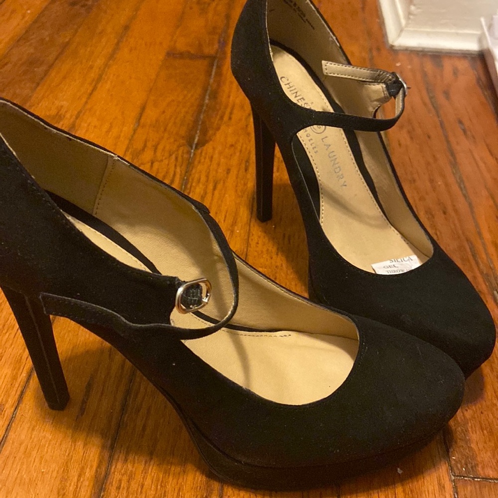Chinese laundry size 8 1/2 black pumps